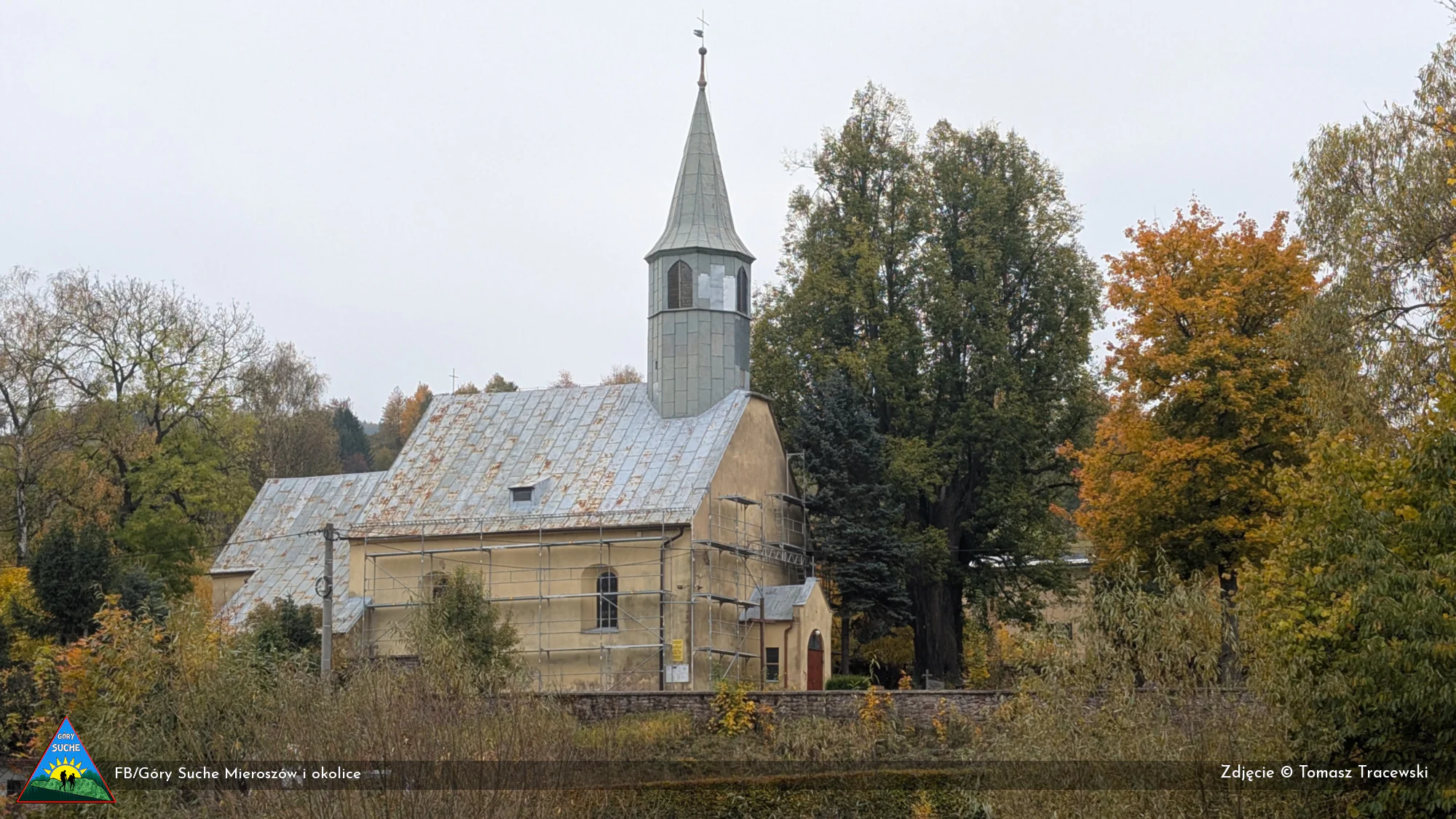 Kościół i cmentarz w Unisławiu Śląskim